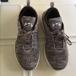 Women’s APL techloom pro heather grey